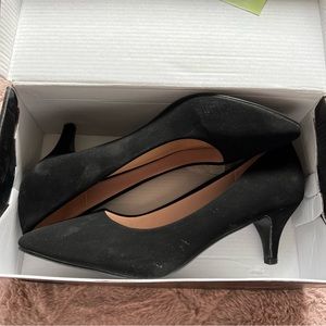 NEW IN BOX Guilty‎ Heart Aubree Velvet Heels Women's Size 9